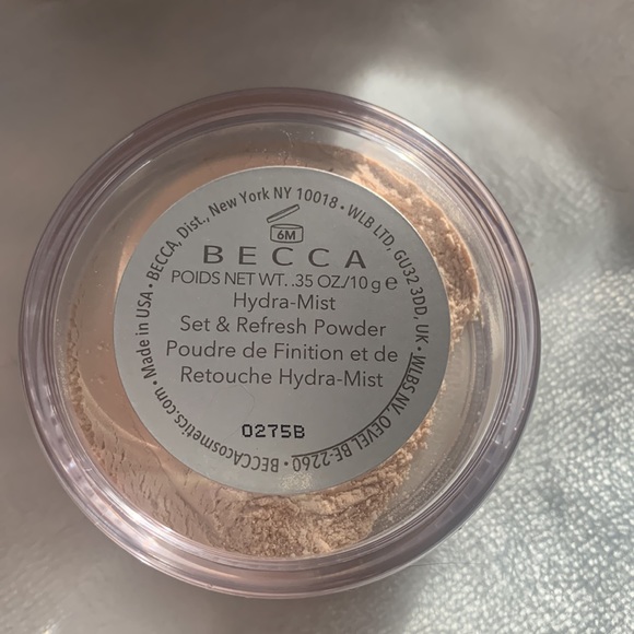 Brand new BECCA hydra mist setting powder - Picture 3 of 5